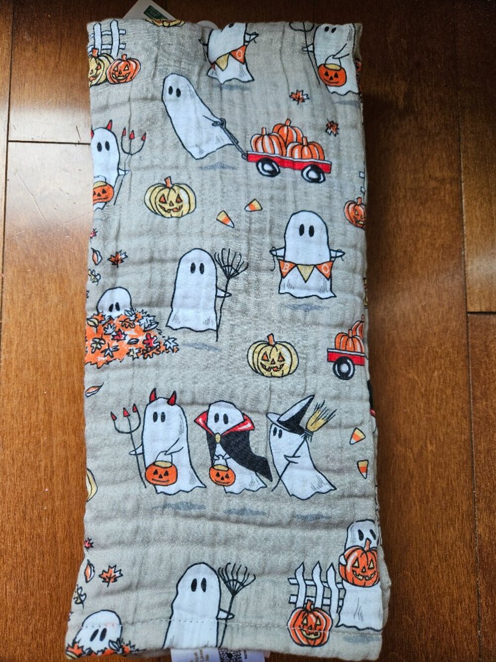 Isaac Mizrahi ghost halloween kitchen towels